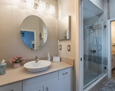 9502 Portbury Drive - Photo Thumbnail 15