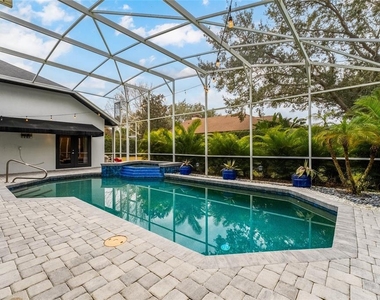 9502 Portbury Drive - Photo Thumbnail 23