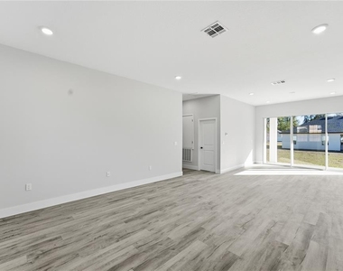 13690 Sw 43rd Circle - Photo Thumbnail 6