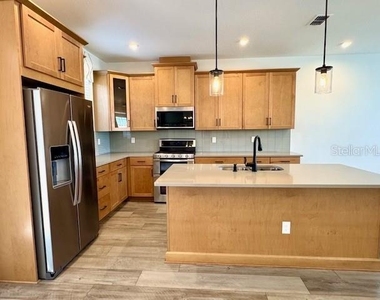 1825 Coastal Court - Photo Thumbnail 2