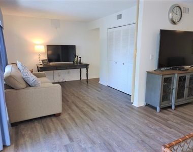 650 Bird Bay Drive E - Photo Thumbnail 9
