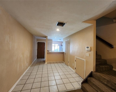 6288 Sw 8 Place - Photo Thumbnail 8
