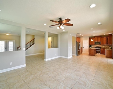 8031 111th Terrace E - Photo Thumbnail 9