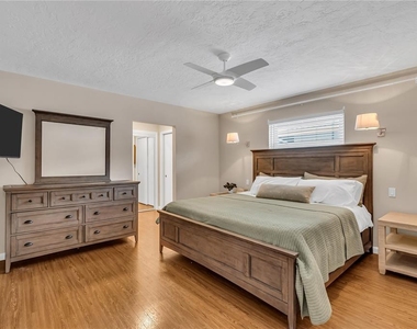 2449 Breakwater Circle - Photo Thumbnail 17