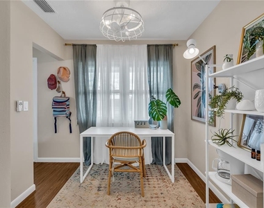 2449 Breakwater Circle - Photo Thumbnail 15