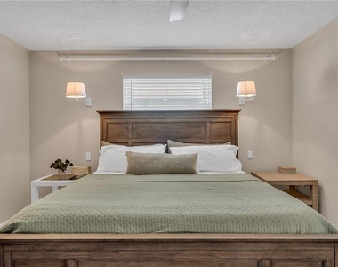 2449 Breakwater Circle - Photo Thumbnail 18