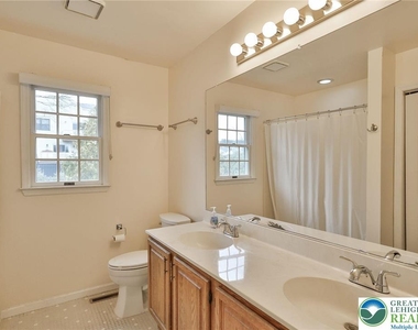 4059 Wedgewood Road - Photo Thumbnail 24