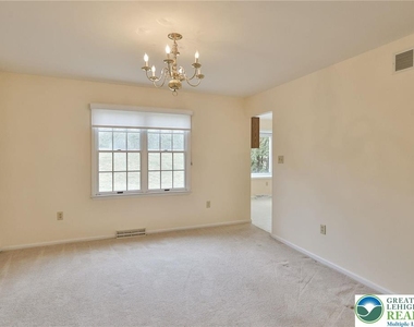 4059 Wedgewood Road - Photo Thumbnail 8