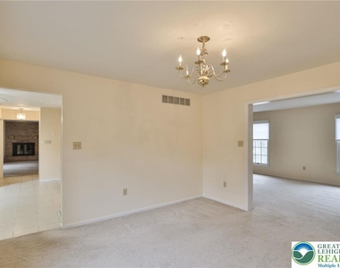 4059 Wedgewood Road - Photo Thumbnail 11