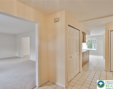 4059 Wedgewood Road - Photo Thumbnail 3