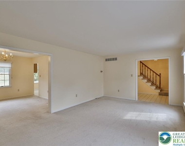 4059 Wedgewood Road - Photo Thumbnail 7