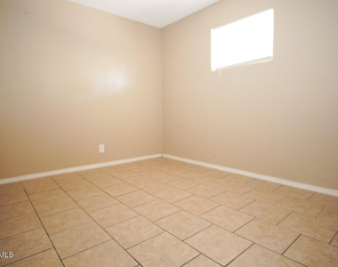 8612 Lawson Street - Photo Thumbnail 7