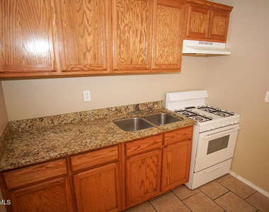 8612 Lawson Street - Photo Thumbnail 5
