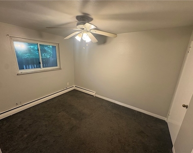 1 Penn Ridge Ct - Photo Thumbnail 6