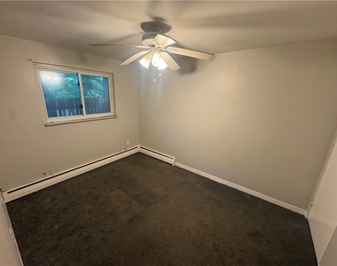 1 Penn Ridge Ct - Photo Thumbnail 5