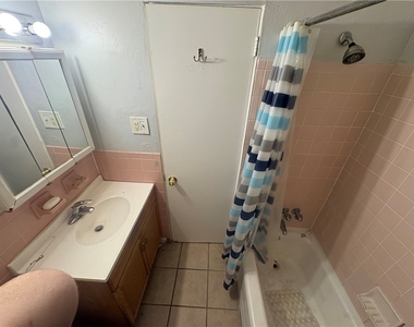 1 Penn Ridge Ct - Photo Thumbnail 2