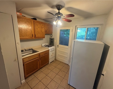 1 Penn Ridge Ct - Photo Thumbnail 3