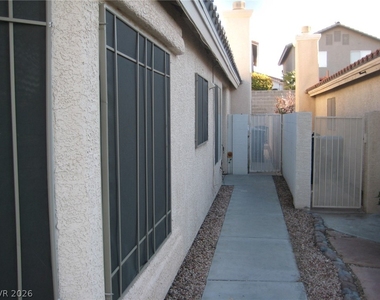 875 Hollandsworth Avenue - Photo Thumbnail 2