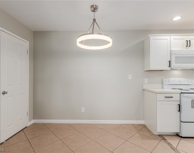 221 Mission Catalina Lane - Photo Thumbnail 8