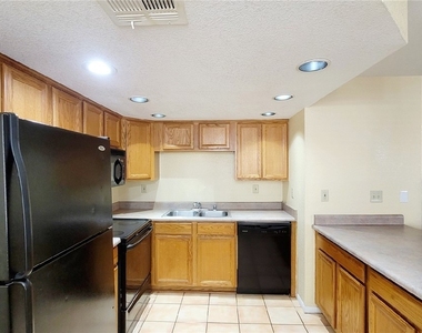 1204 Observation Drive - Photo Thumbnail 3