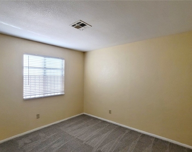 1204 Observation Drive - Photo Thumbnail 12