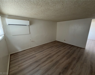632 5th Street - Photo Thumbnail 1