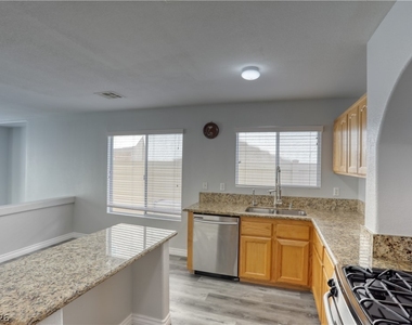 7226 Cestrum Road - Photo Thumbnail 7