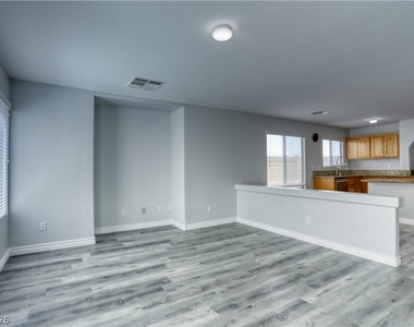 7226 Cestrum Road - Photo Thumbnail 8