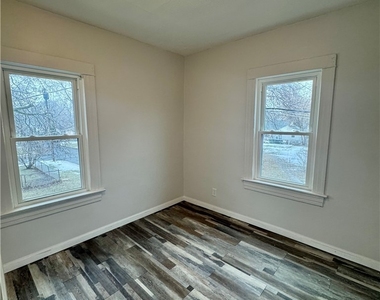 59 Clark Avenue - Photo Thumbnail 13