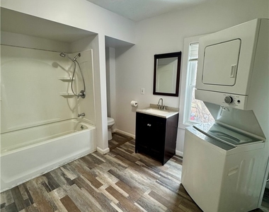 59 Clark Avenue - Photo Thumbnail 4