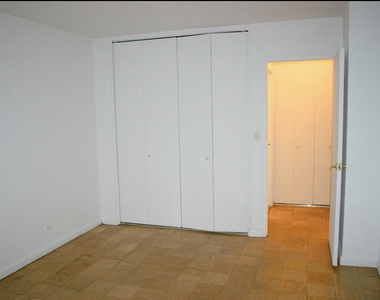 E 46th St - Photo Thumbnail 1
