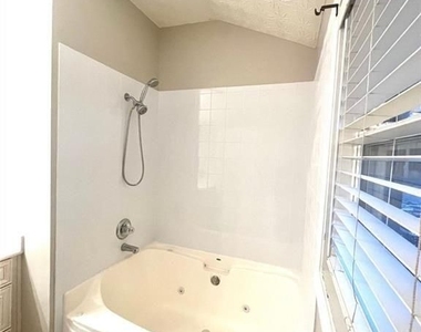 3854 Austin Park Lane - Photo Thumbnail 25