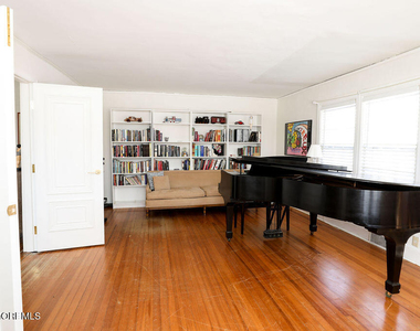 17 Beach Road - Photo Thumbnail 17