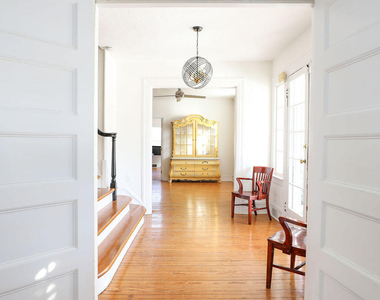 17 Beach Road - Photo Thumbnail 3