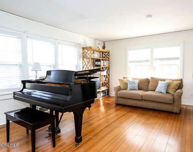 17 Beach Road - Photo Thumbnail 16