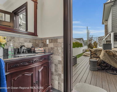 502 Brighton Avenue - Photo Thumbnail 12