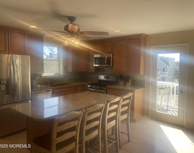 111 Fielder Avenue - Photo Thumbnail 12