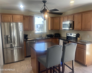 111 Fielder Avenue - Photo Thumbnail 4