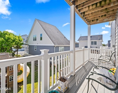 111 Fielder Avenue - Photo Thumbnail 11