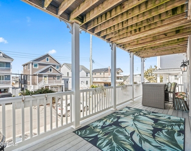 111 Fielder Avenue - Photo Thumbnail 2