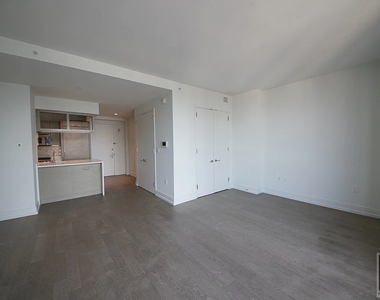 10th Avenue - Photo Thumbnail 1