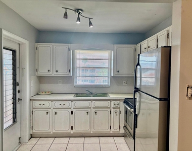 5300 Washington Street - Photo Thumbnail 7