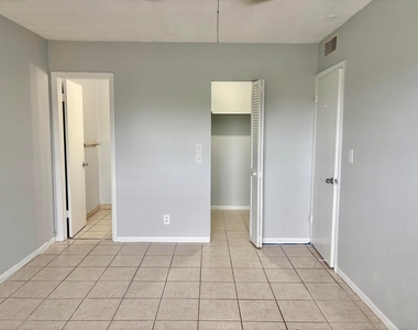 5300 Washington Street - Photo Thumbnail 9
