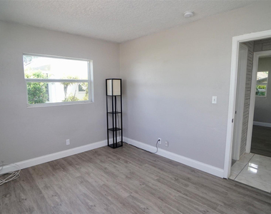 5908 Nw 81st Avenue - Photo Thumbnail 24