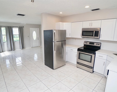 5908 Nw 81st Avenue - Photo Thumbnail 10