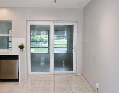 5908 Nw 81st Avenue - Photo Thumbnail 16