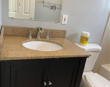 918 Nw 24th Avenue - Photo Thumbnail 7
