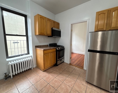 York Avenue - Photo Thumbnail 2