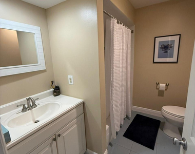 6102 Se Landing Way - Photo Thumbnail 5