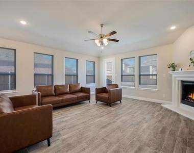 9632 Beckett Drive - Photo Thumbnail 14